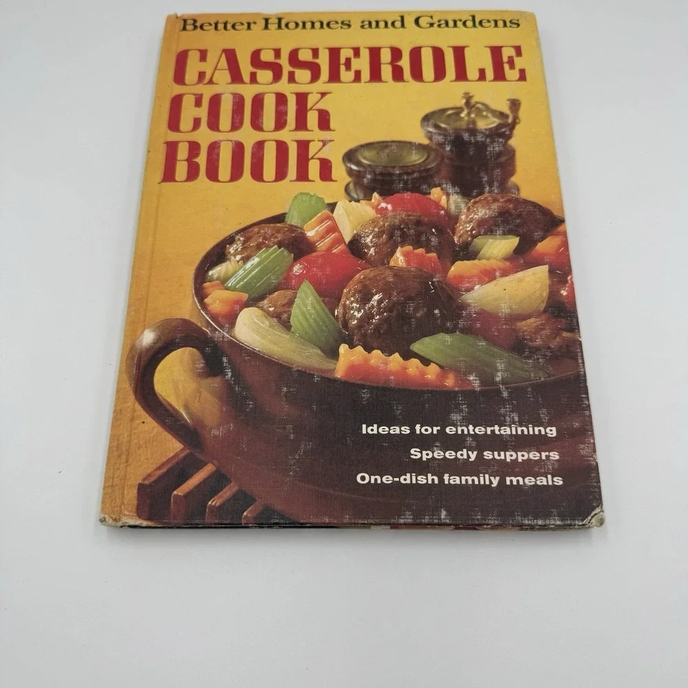 Vintage‎ Better Homes and Gardens Casserole Cookbook 1969